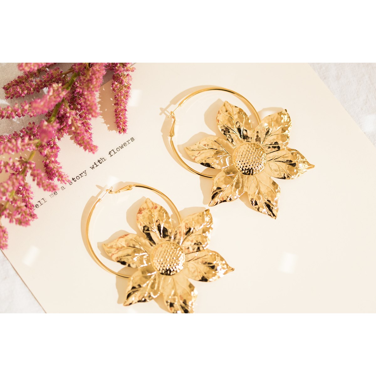 boucles d'oreilles créoles fleurs doré à l'or fin - HESPÉRIS