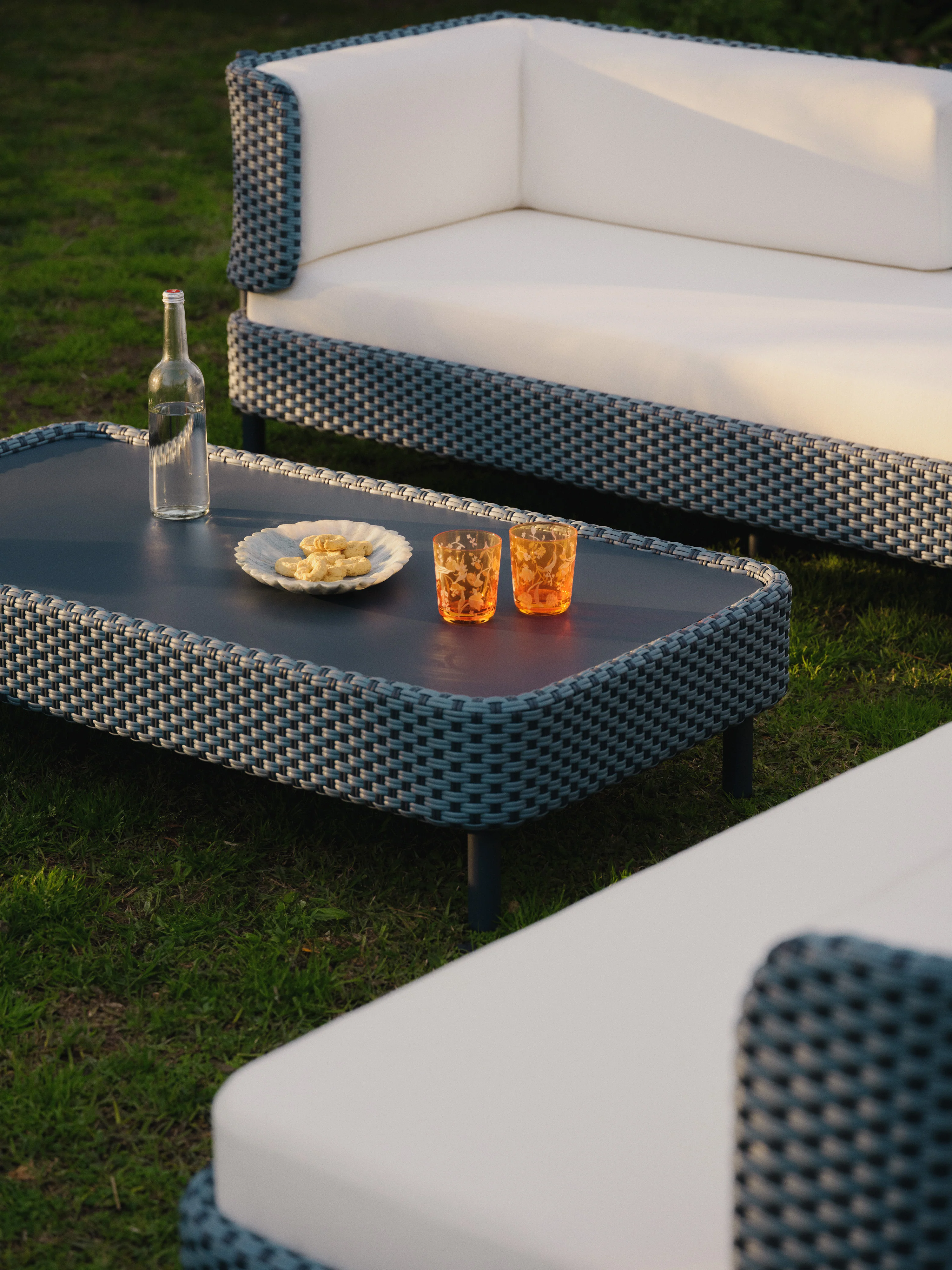 Tuintafel Hani met beschermhoes