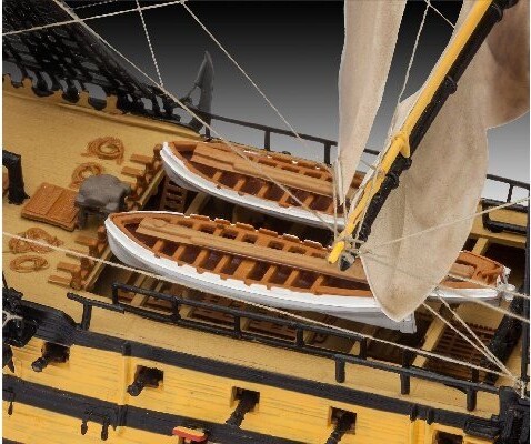 Revell - Hms Victory Skib Byggesæt - Battle Of Trafalgar - 1:225 - Level 4 - 05767