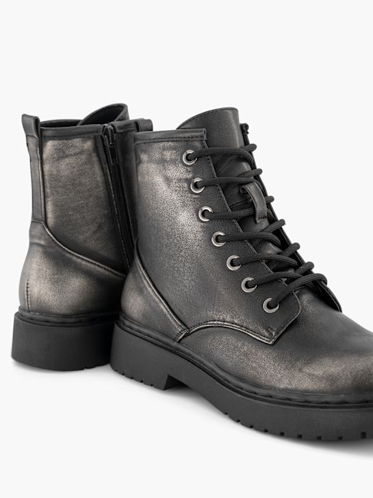 Claudia Ghizzani Veterboot