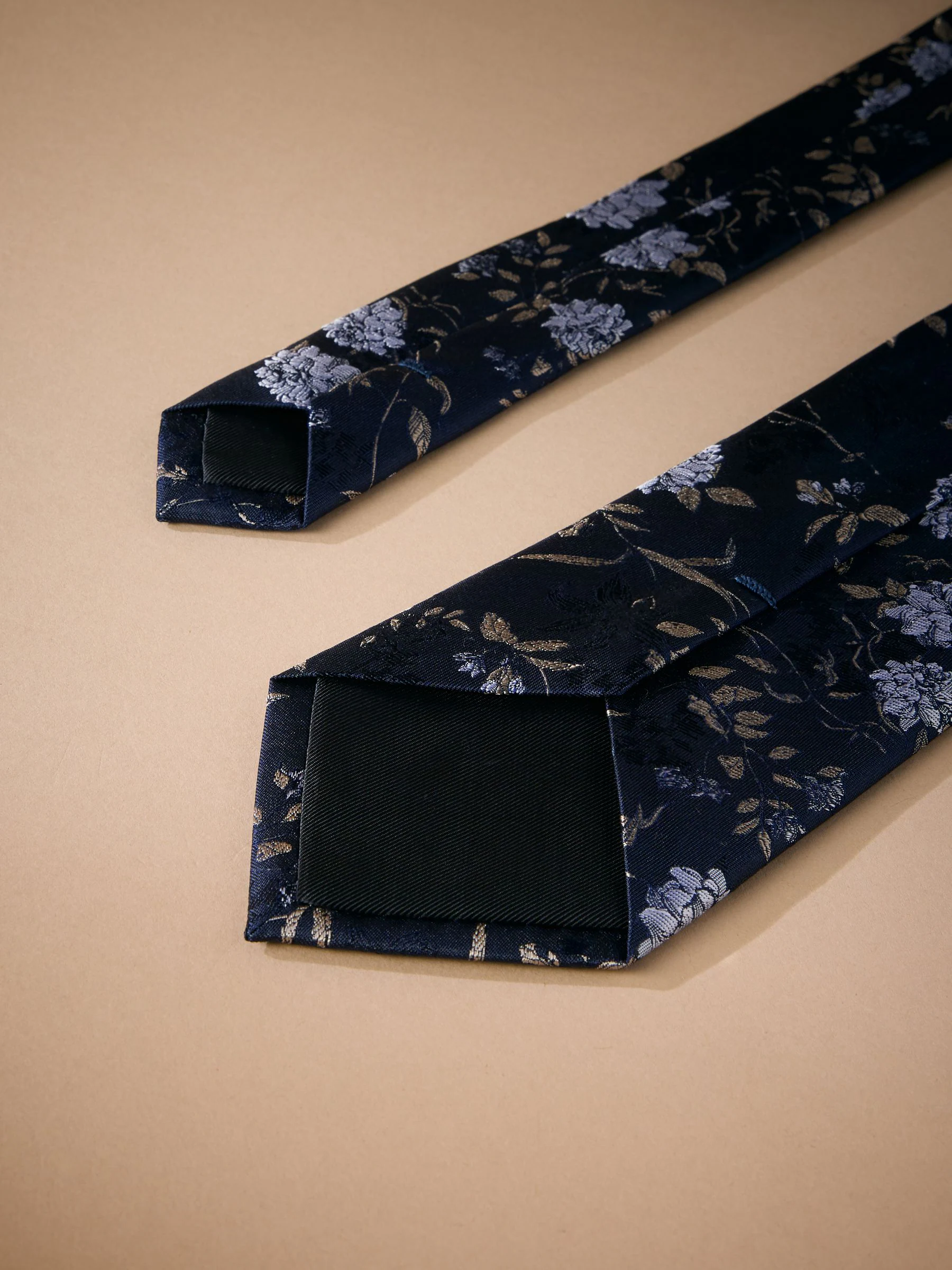 Marineblauw - Italiaanse zijden stropdas met bloemenprintontwerp