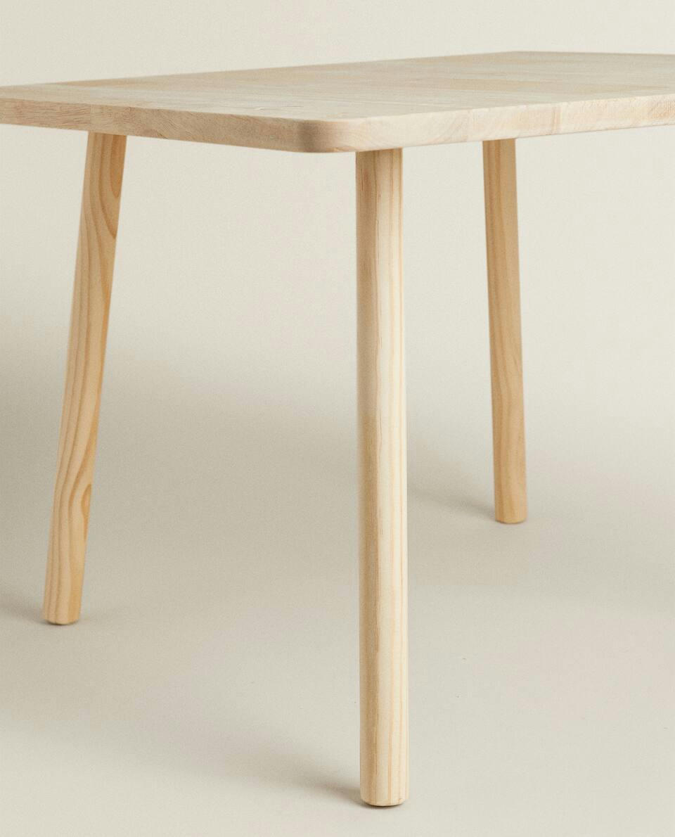 MESA DE MADEIRA COM URSO