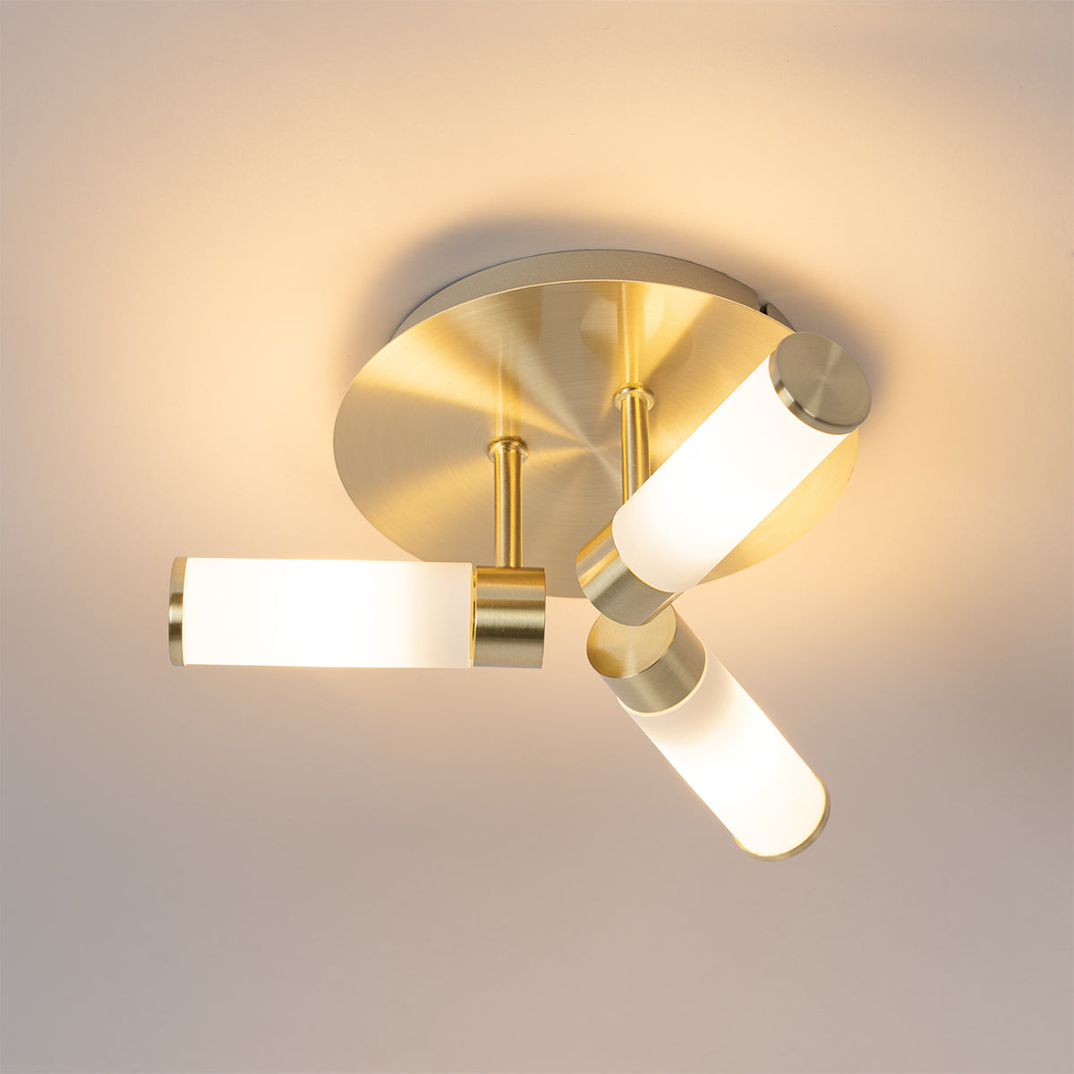 QAZQA Moderne badkamer plafondlamp messing 3-lichts IP44 - Bath