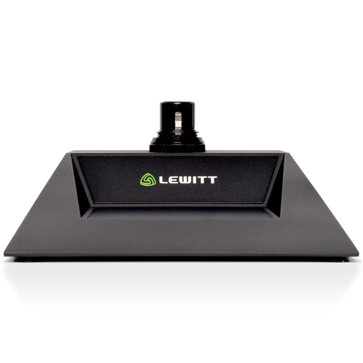 Lewitt B70A