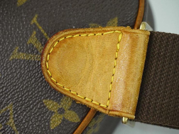 Louis Vuitton Vintage Louis Vuitton Belt Bags Brown