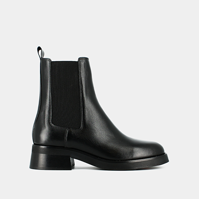 Boots à bouts ronds et élastiques  en cuir noir