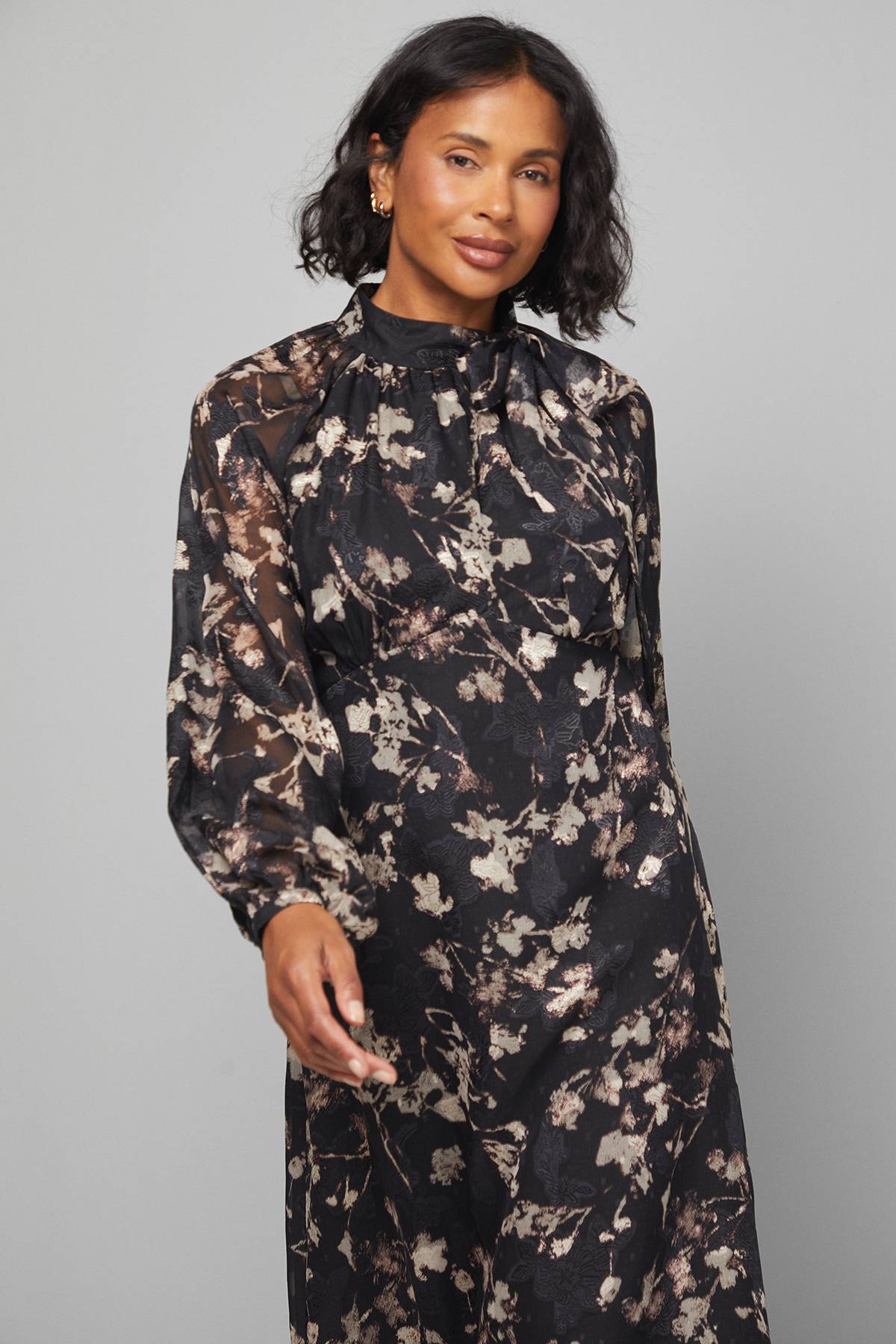 Wallis Robe Midi à Col Noué Motif Floral Dévoré