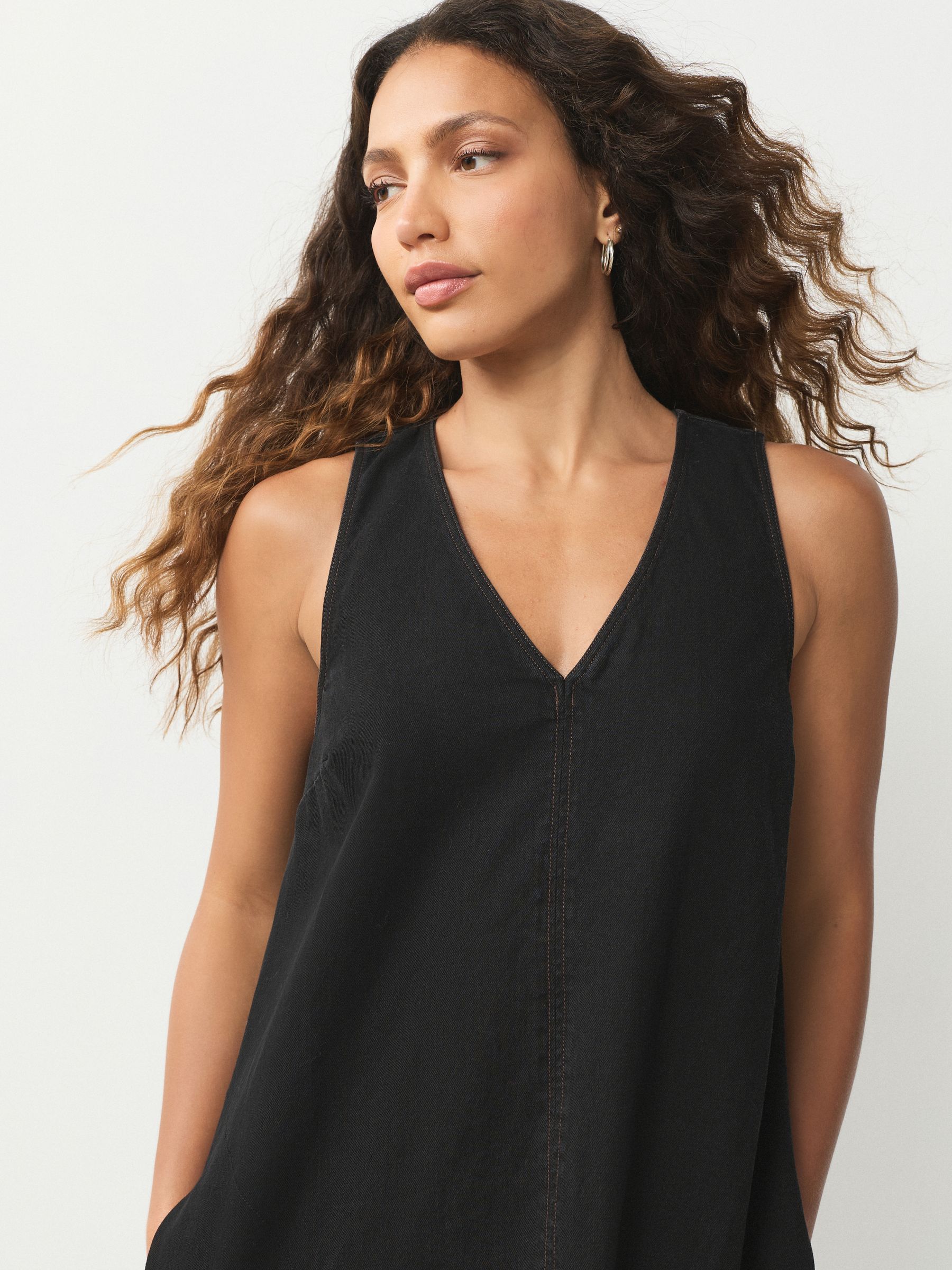 Zwart - V-Neck Sleeveless Maxi Dress