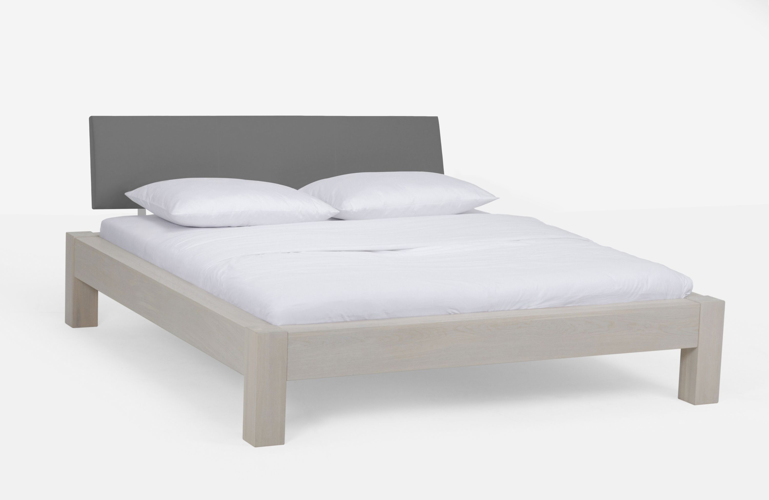 Holzbett Select Premium 200 x 200 cm Wildeiche weiß geölt