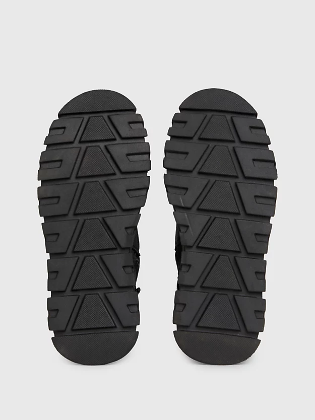 Botas infantis com cadarço
