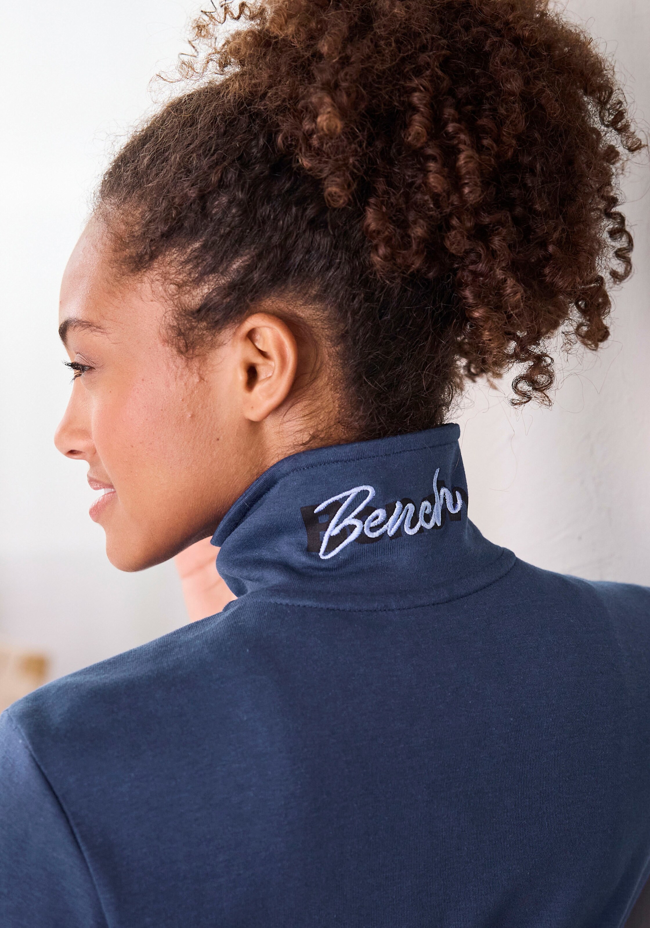 Sweatjacke in blau