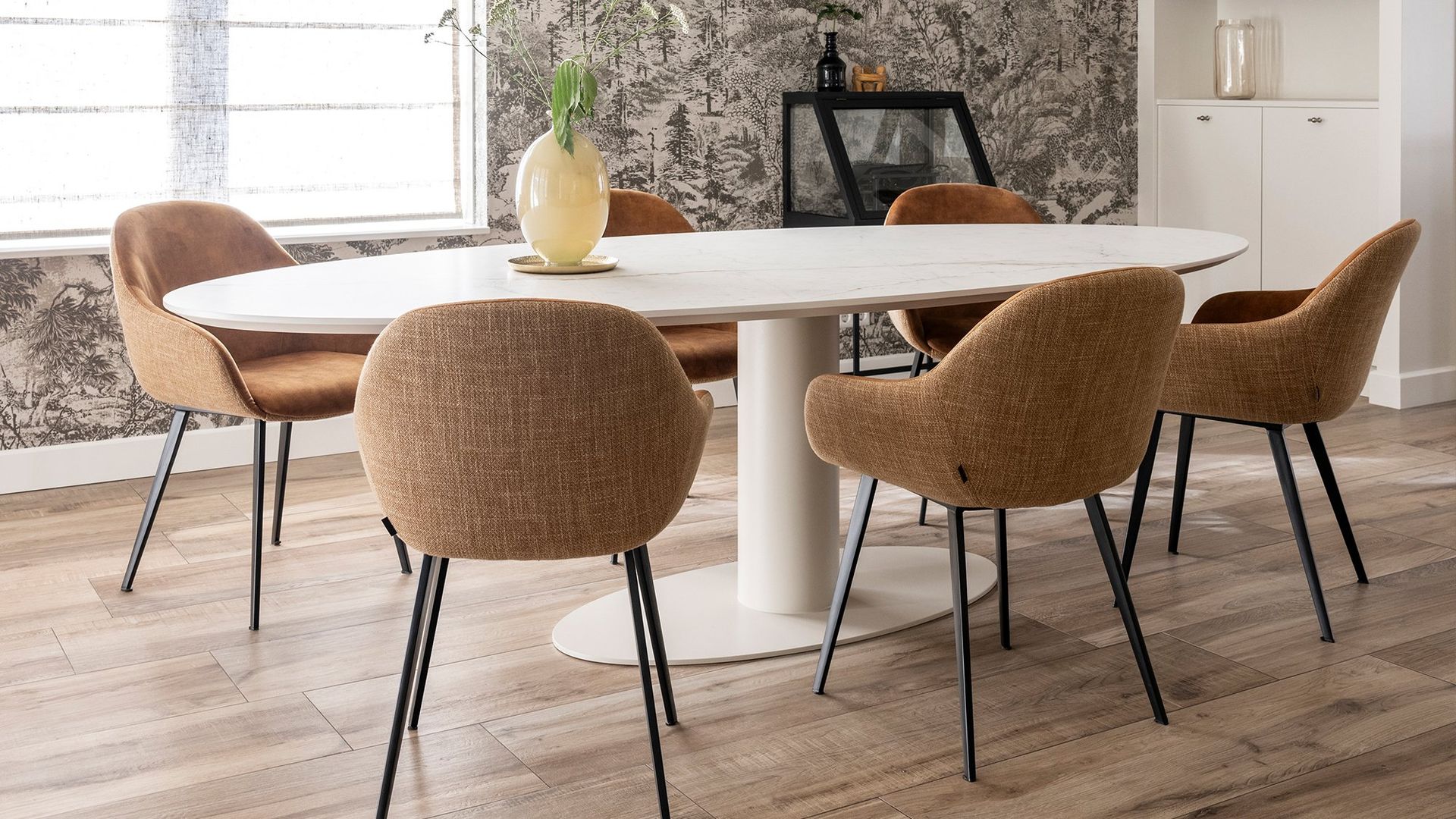 Metaform Orfis eettafel