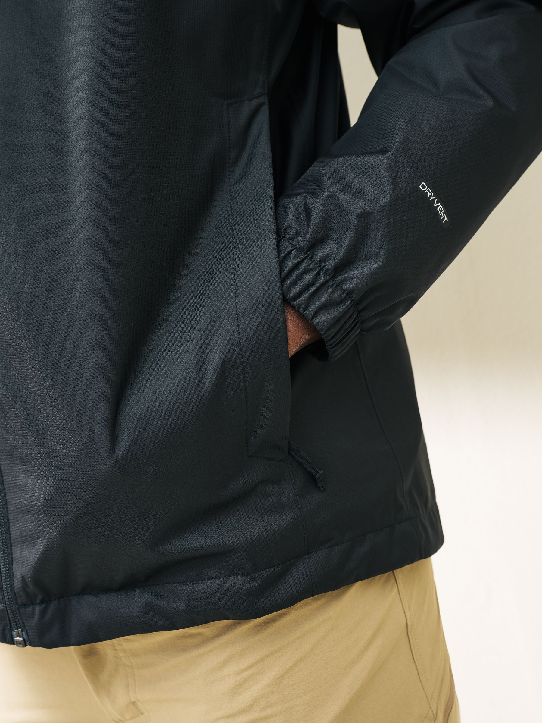 Zwart - The North Face® waterdicht Quest jack