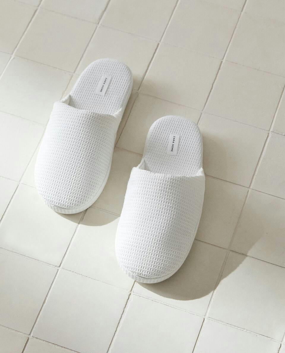 Mini pantufas de plataforma em malha waffle