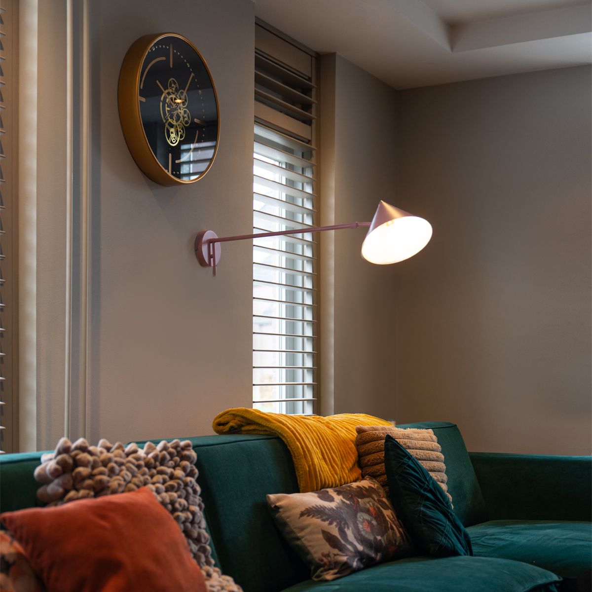 Design wandlamp roze verstelbaar - Triangolo