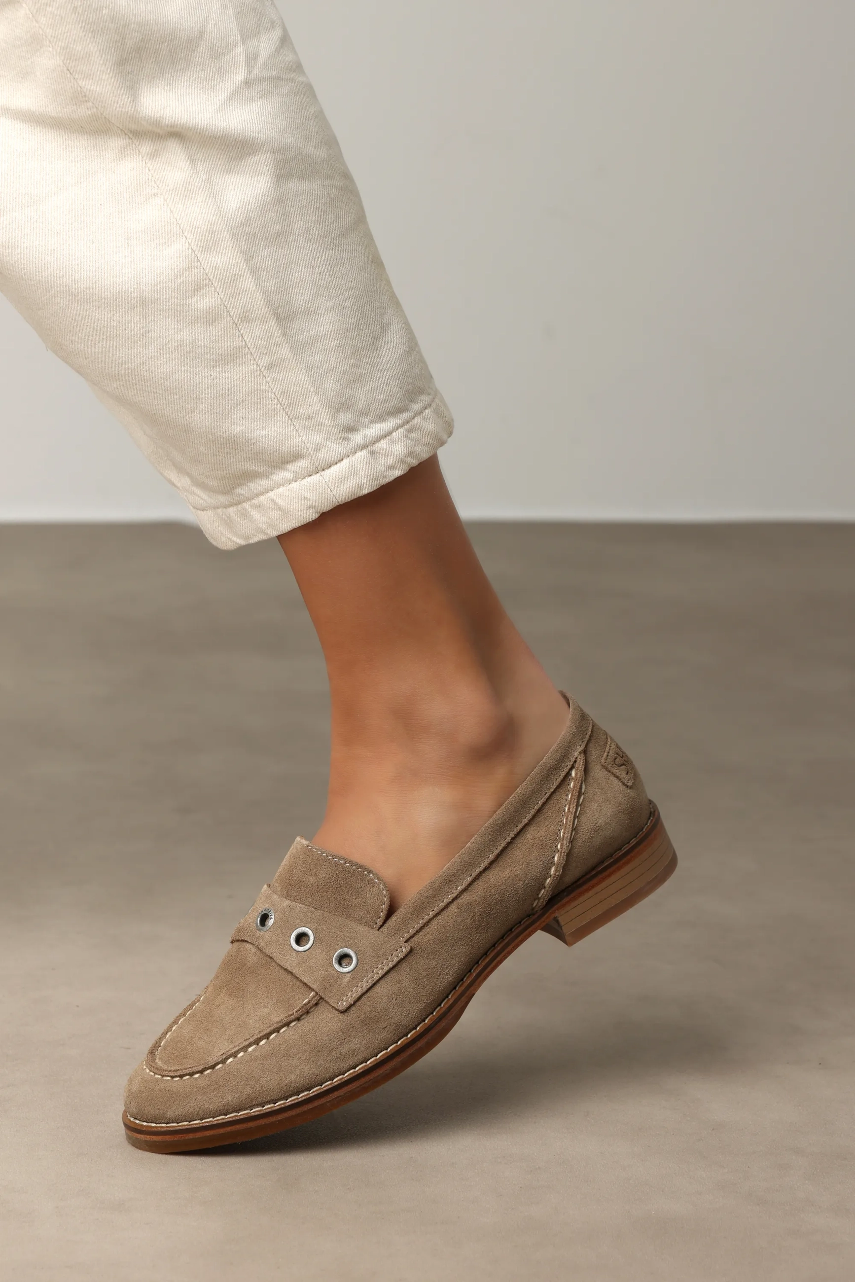 FES LOFA LOAFERS Gulcu Suede Taupe
