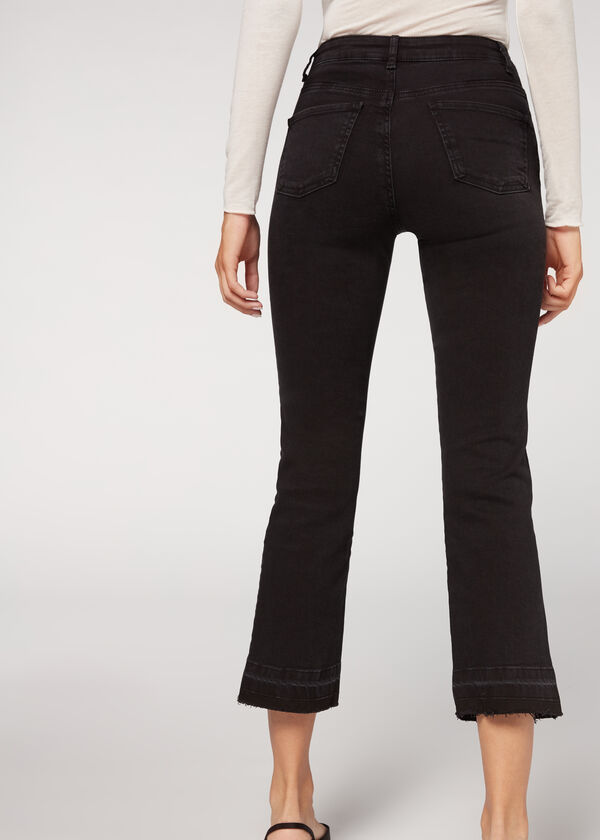 Calça jeans cropped flare