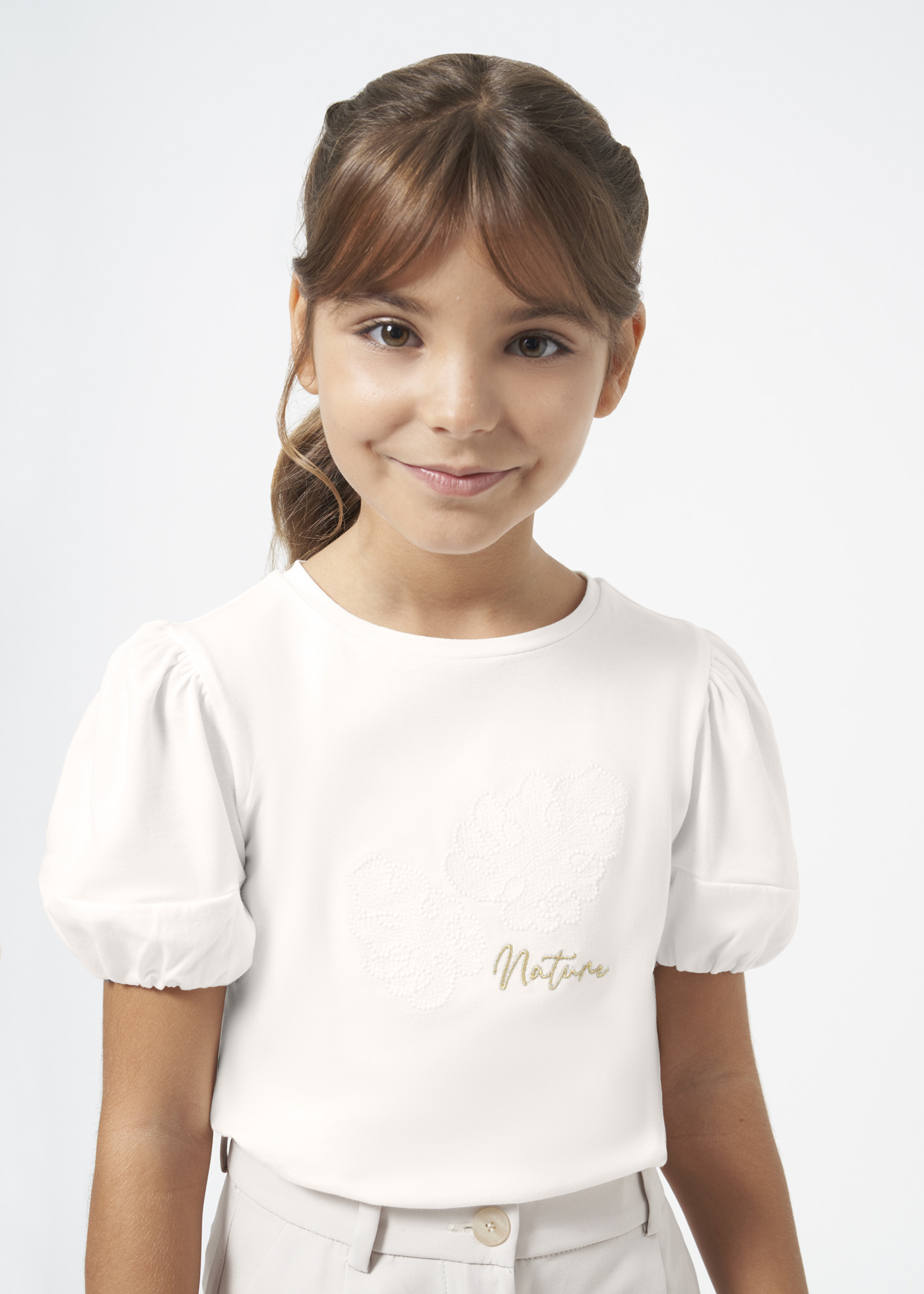Camiseta Better Cotton com apliques para meninas, cor pistache.