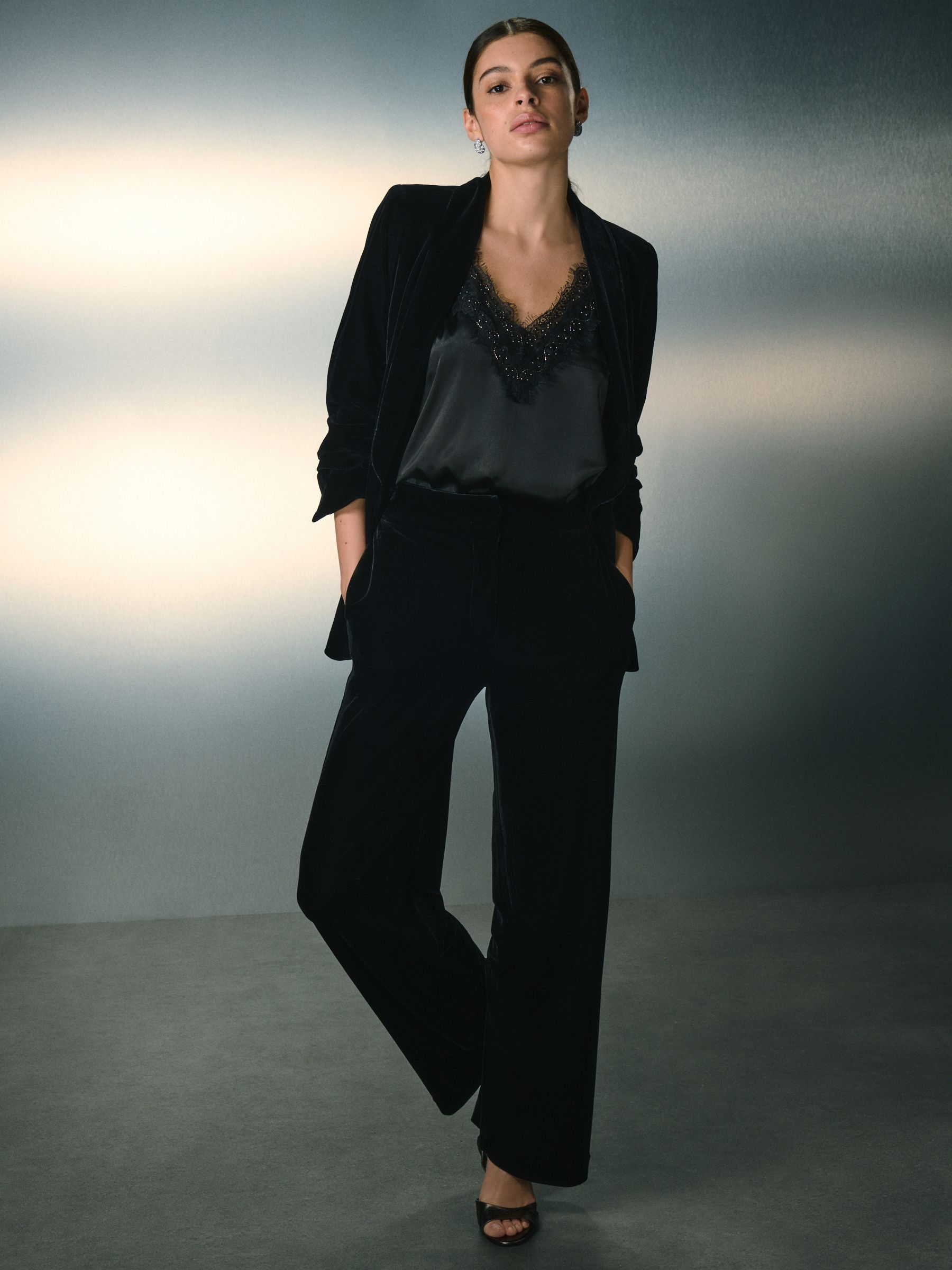 Zwart - Fluwelen blazer met enkele rij knopen