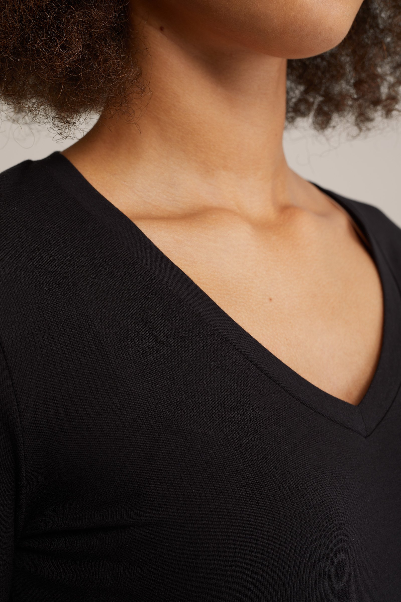 T-shirt met V-hals WE Fashion Zwart