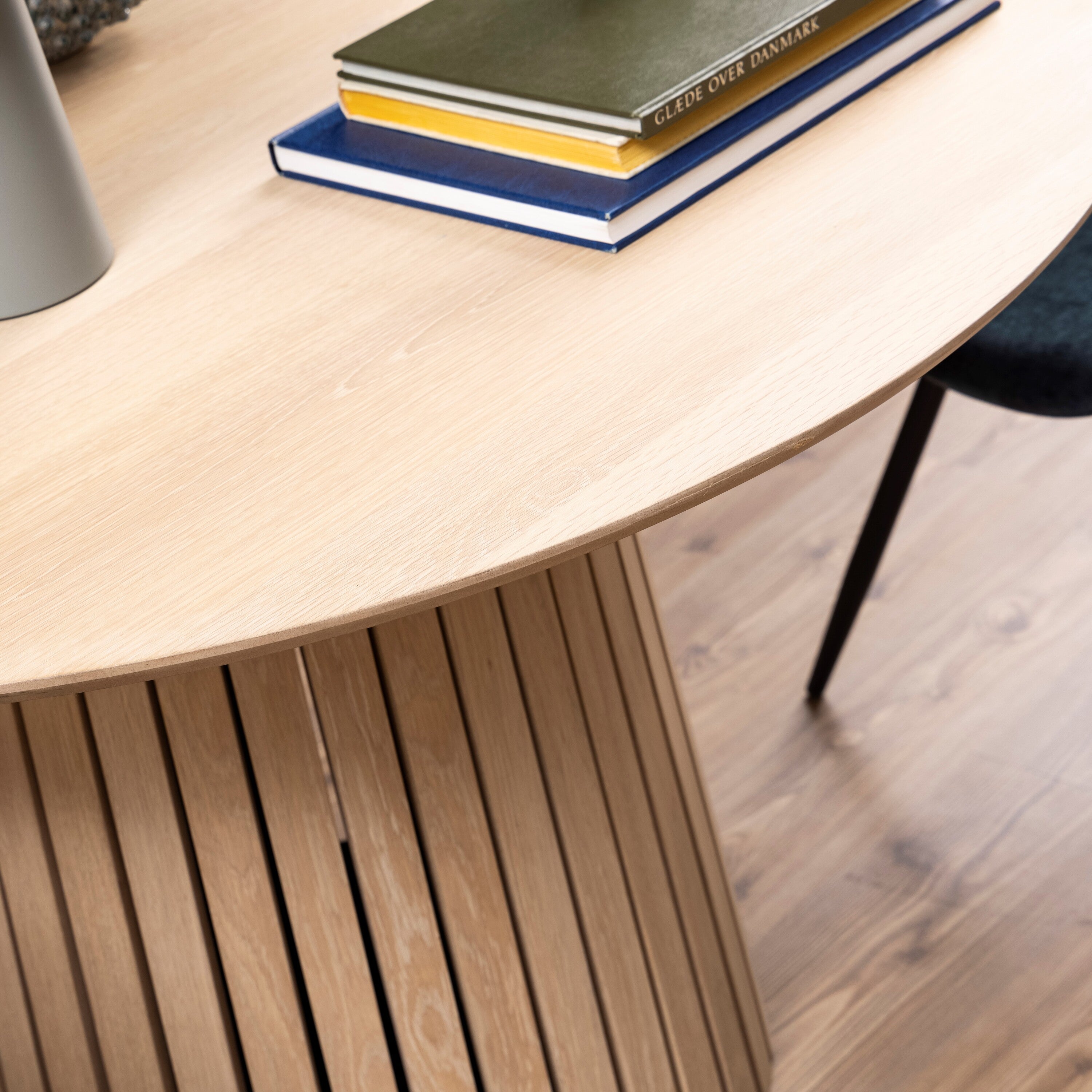 by fonQ Tower Eettafel Ã 120 cm - Eiken