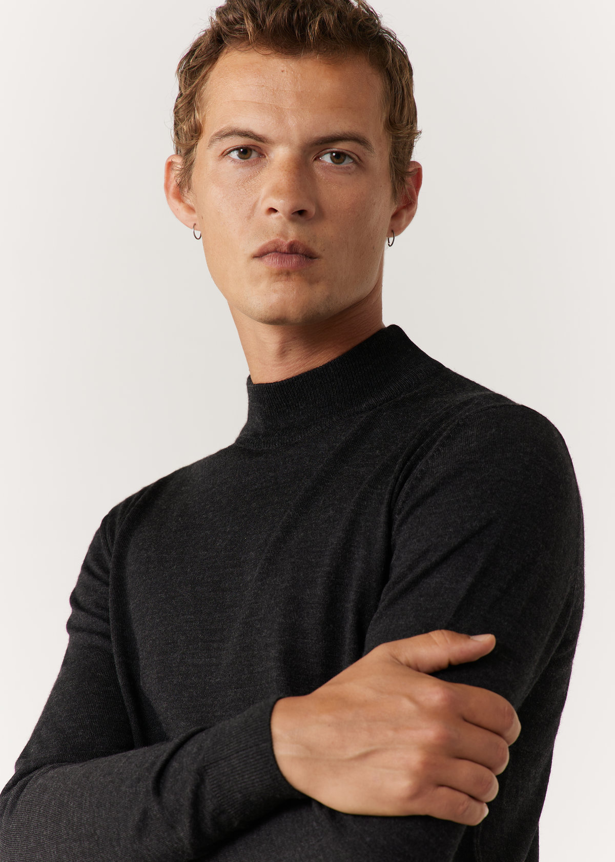 Pull col cheminée en laine Mérinos mélangée unie anthracite