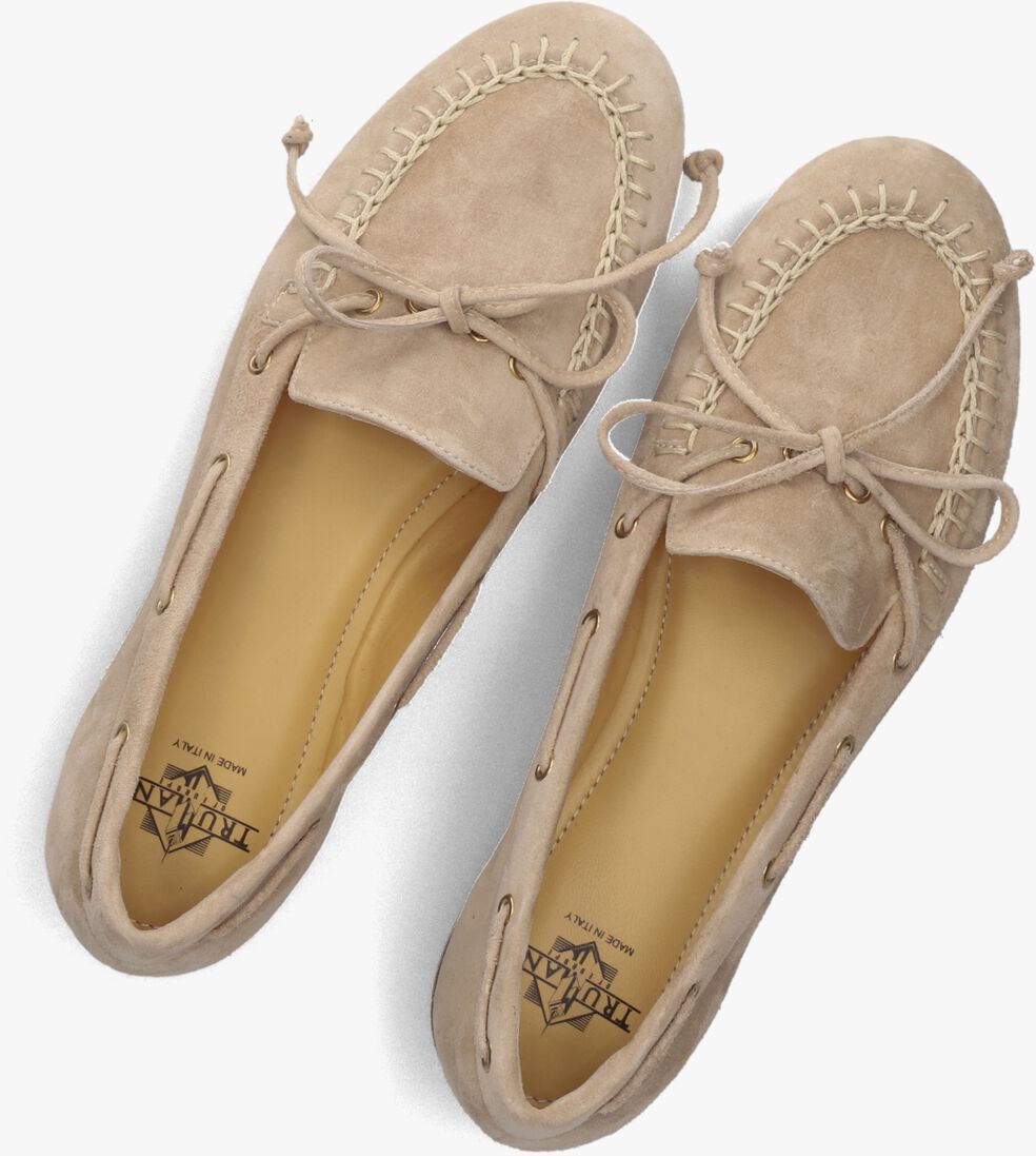 beige truman's instappers 4117