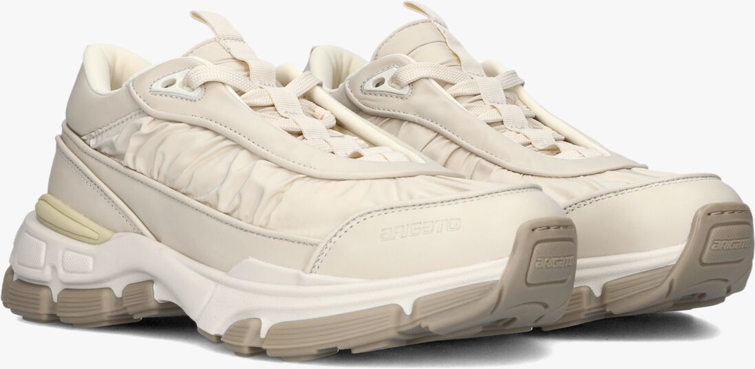 beige axel arigato lage sneakers sphere ruche runner