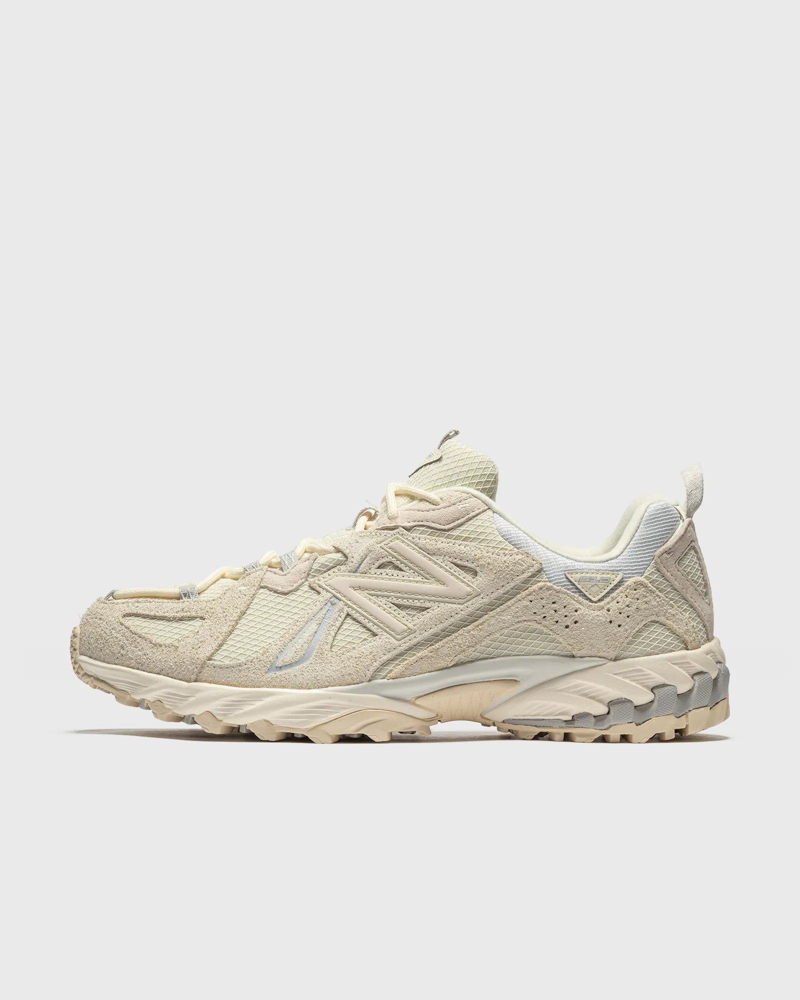 New Balance 610v1