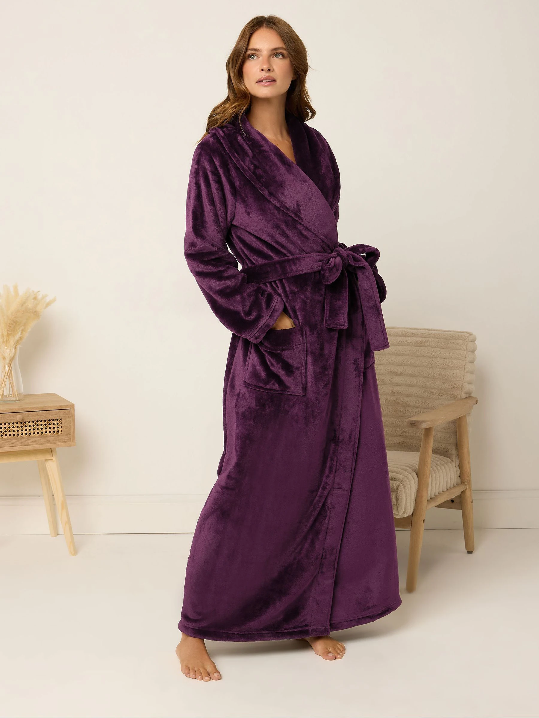 Rood - M&Co Super Luxe Shawl Maxi Robe