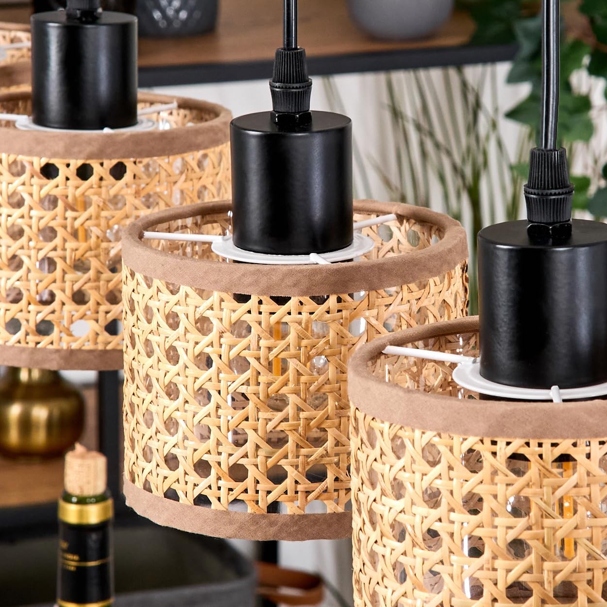HOFSTEIN Hängeleuchte Barcos, 5-flammige Hängelampe aus Metall/Holz/Rattan/Wienergeflecht/Stoff Schwarz/Natur/Braun, Pendelleuchte im Boho-Design (Ø Schirme 12 cm), E27, Esszimmer, Küche, Wohnzimmer