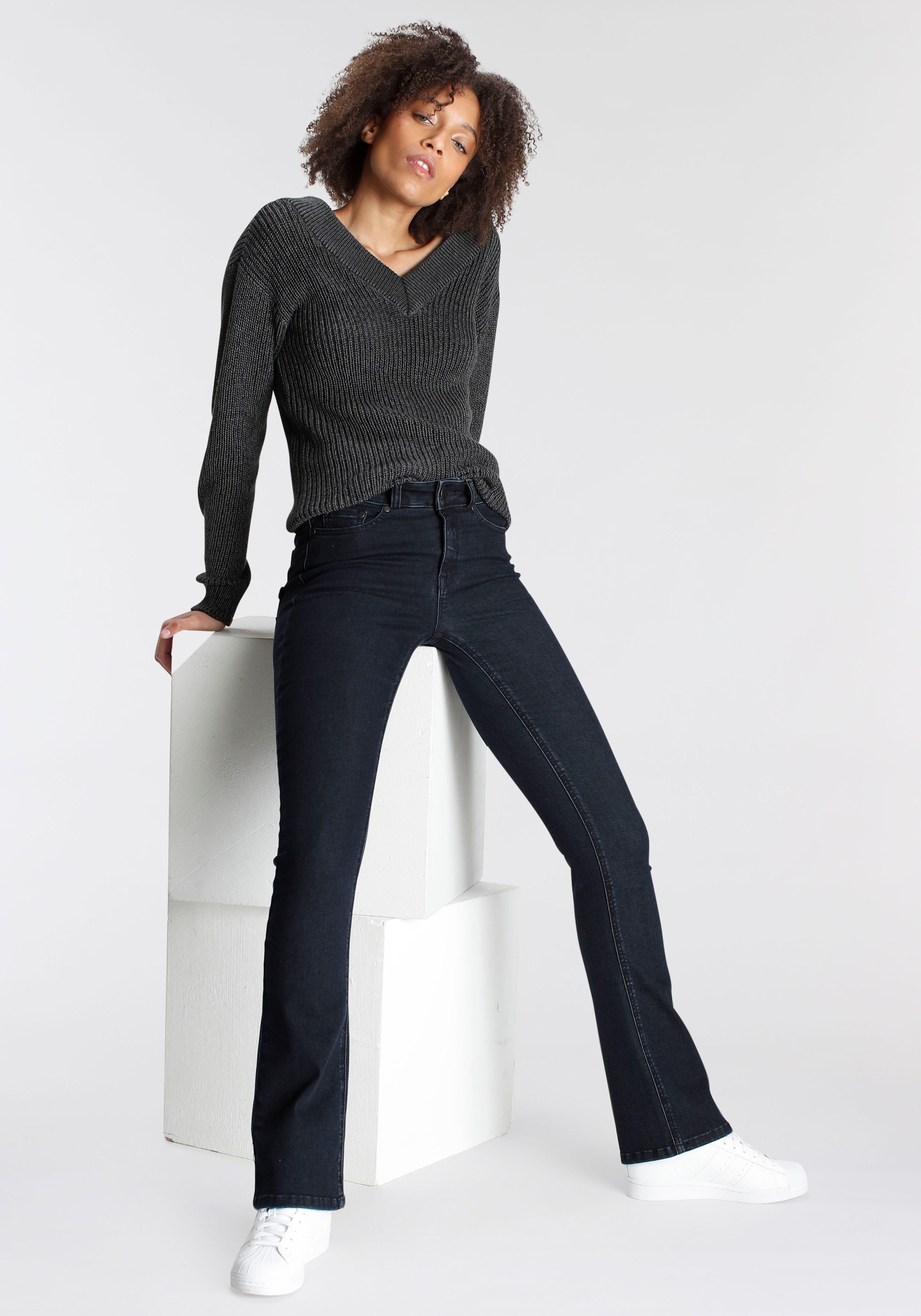 Arizona Bootcut-Jeans »Ultra Soft«, elastische Passform,  ausgestellte Beinform,  hohe Leibhöhe