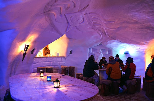 Iglu-Übernachtung in Ötz als außergewöhnliche Geschenkidee