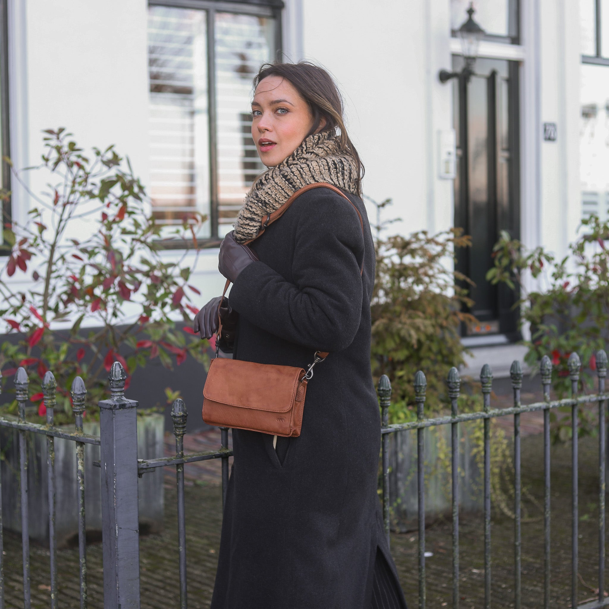 Enveloptas 'Joëlle' cognac Cognac