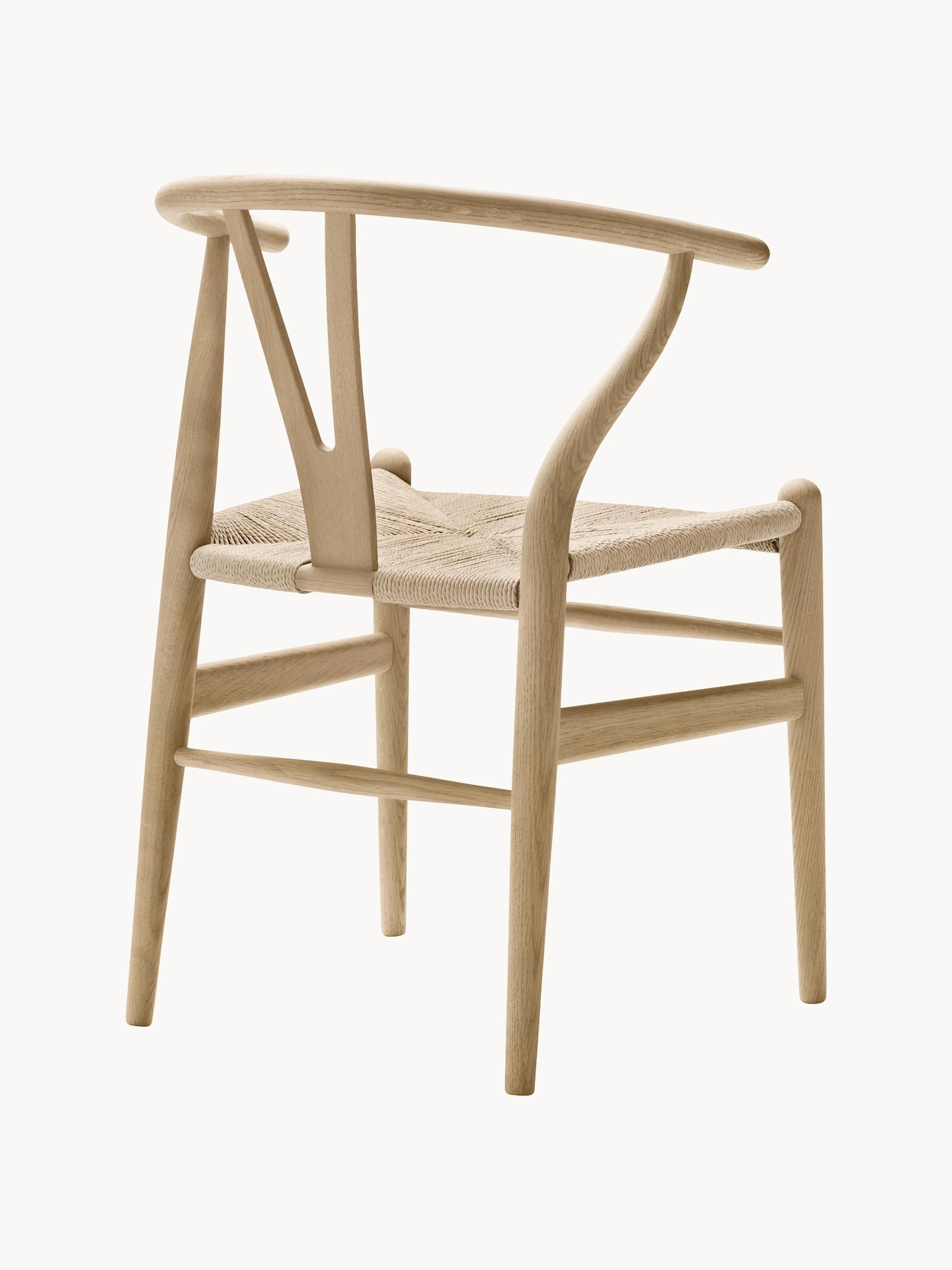 Houten stoel CH24 Wishbone Chair met handgevlochten zitvlak