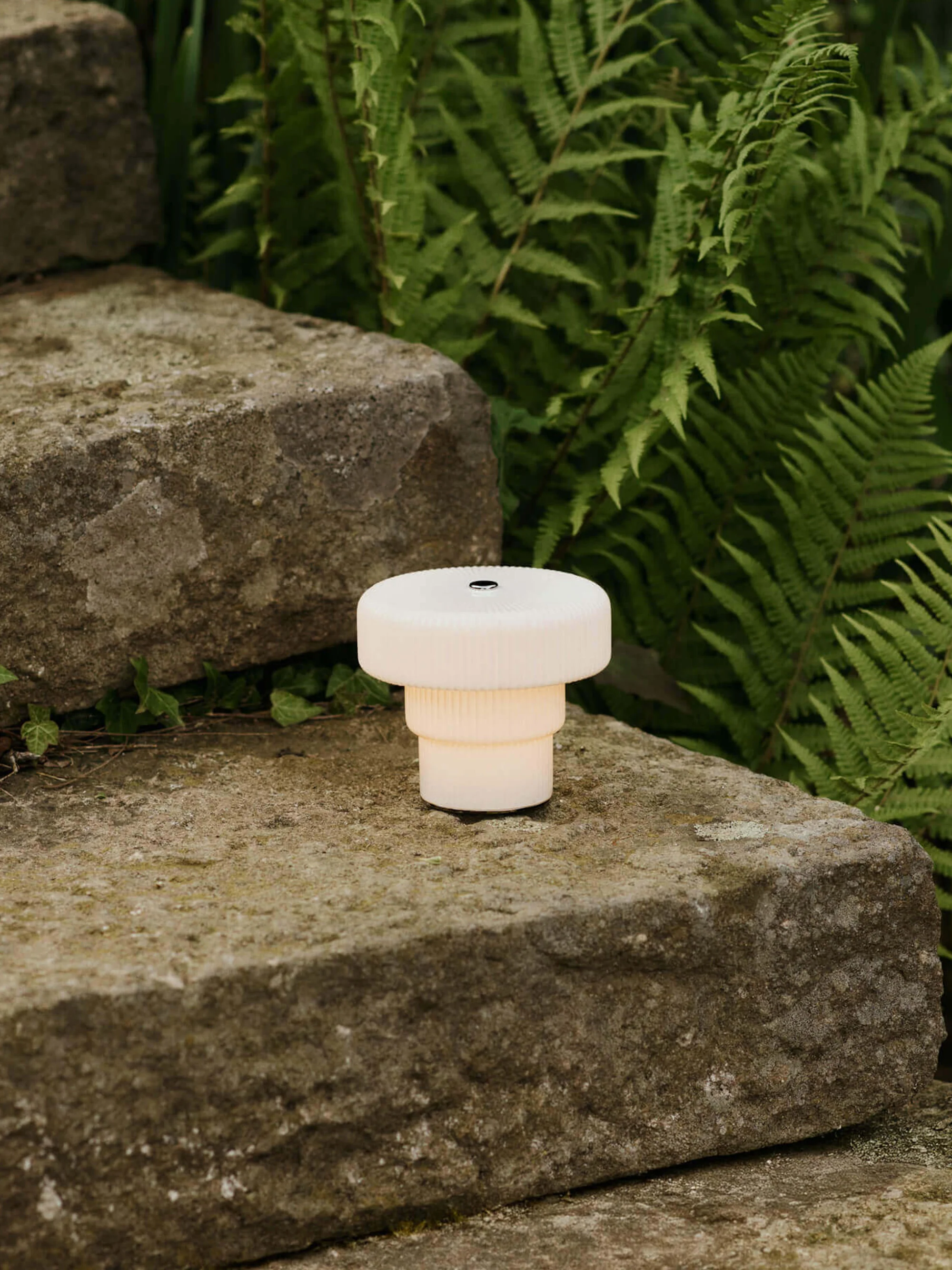 Mondgeblazen LED-tafellamp Ripple, dimbaar