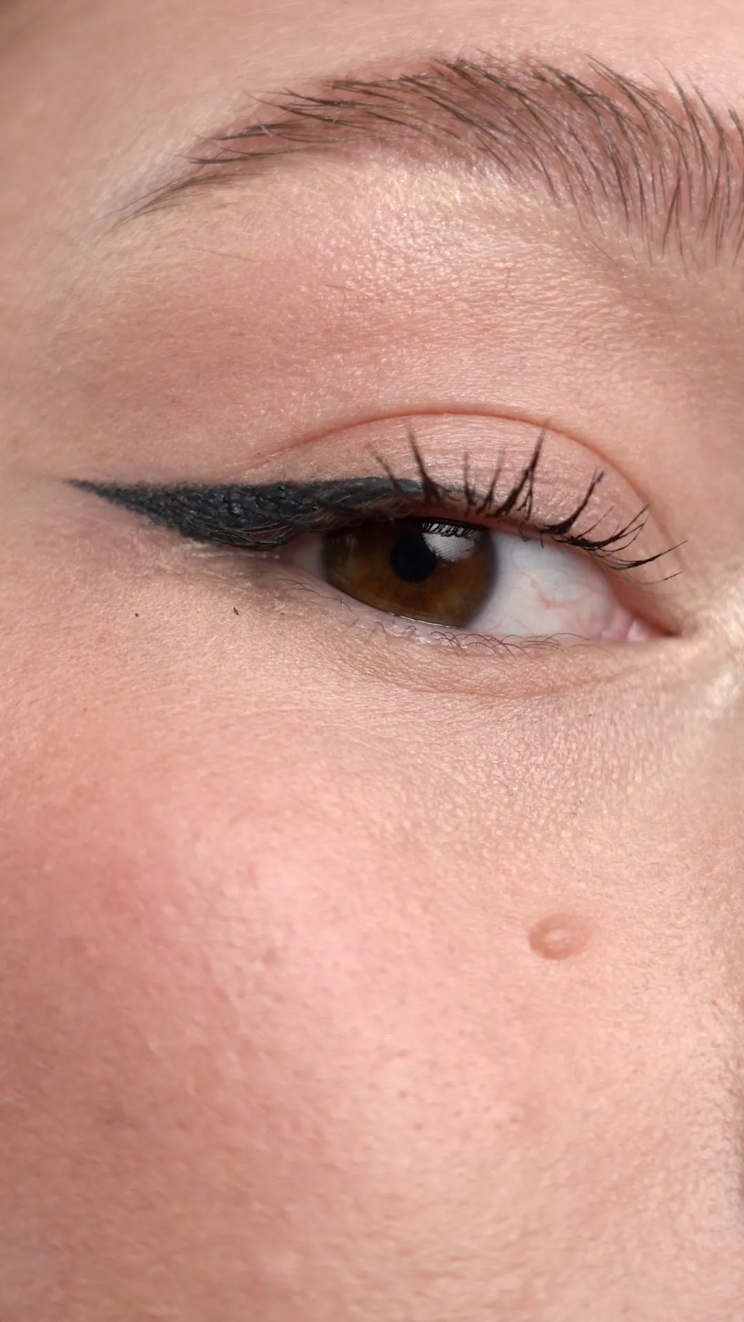 Banana Beauty Eyeliner gris Savage gurl-1.2 ml