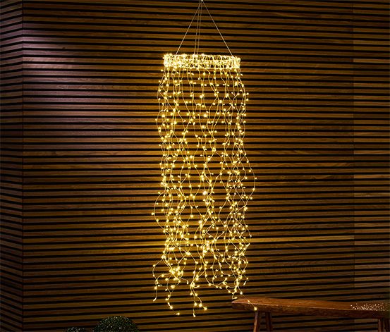 LED-Kranz mit Lichterbündel