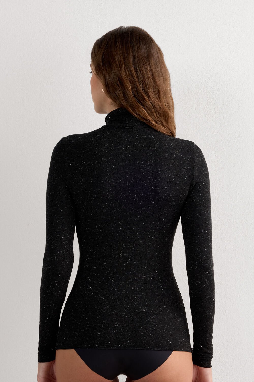 Blusa de gola alta em modal leve com lamê de cashmere