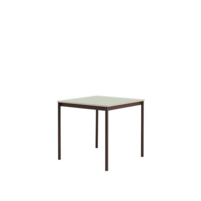Muuto Base eettafel 80x80 lichtgroen/rood