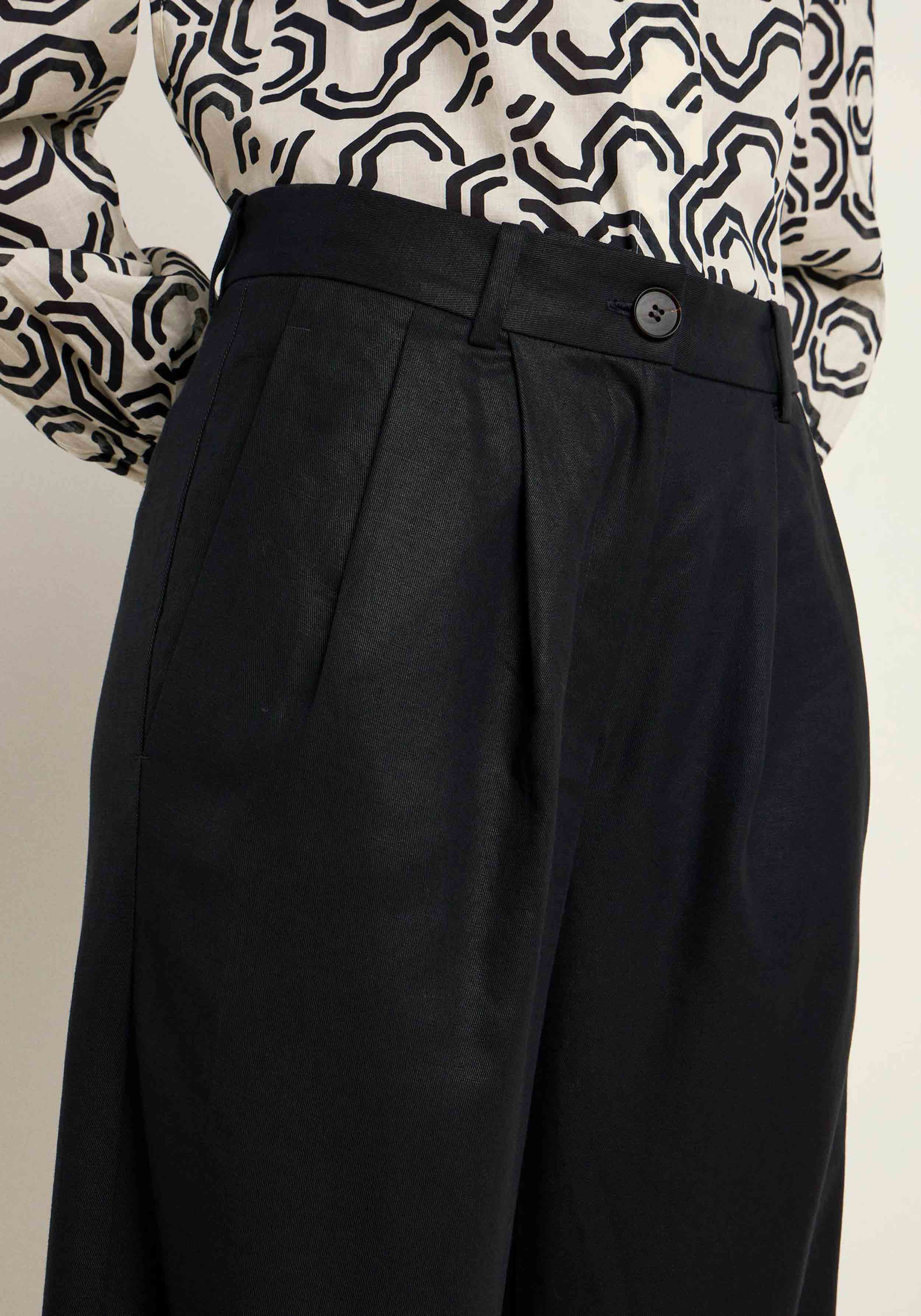 Lanius Marlenehose Black