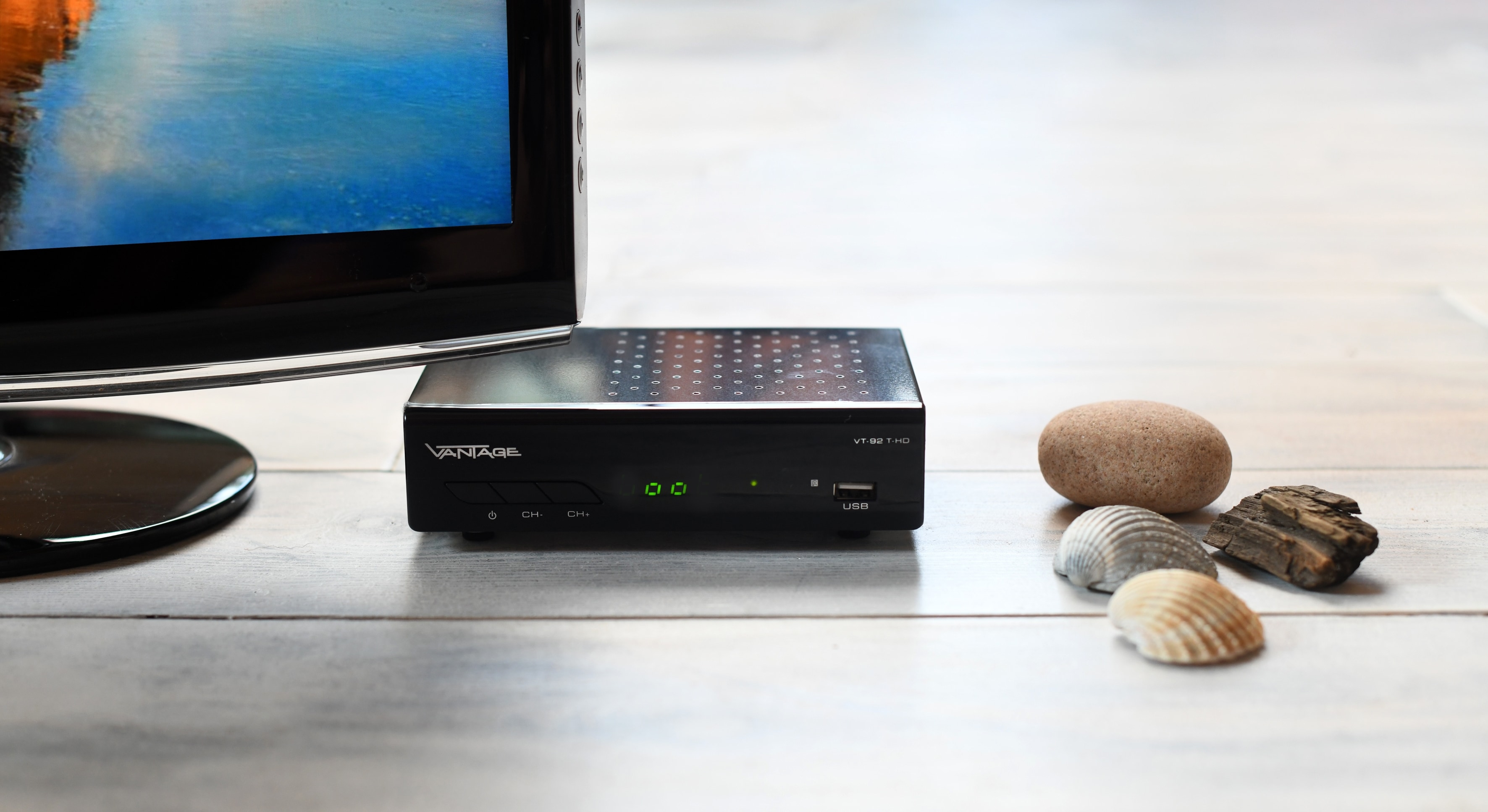 Vantage VT-92 DVB-T2 Receiver, Full HD 1080p, HDMI und SCART