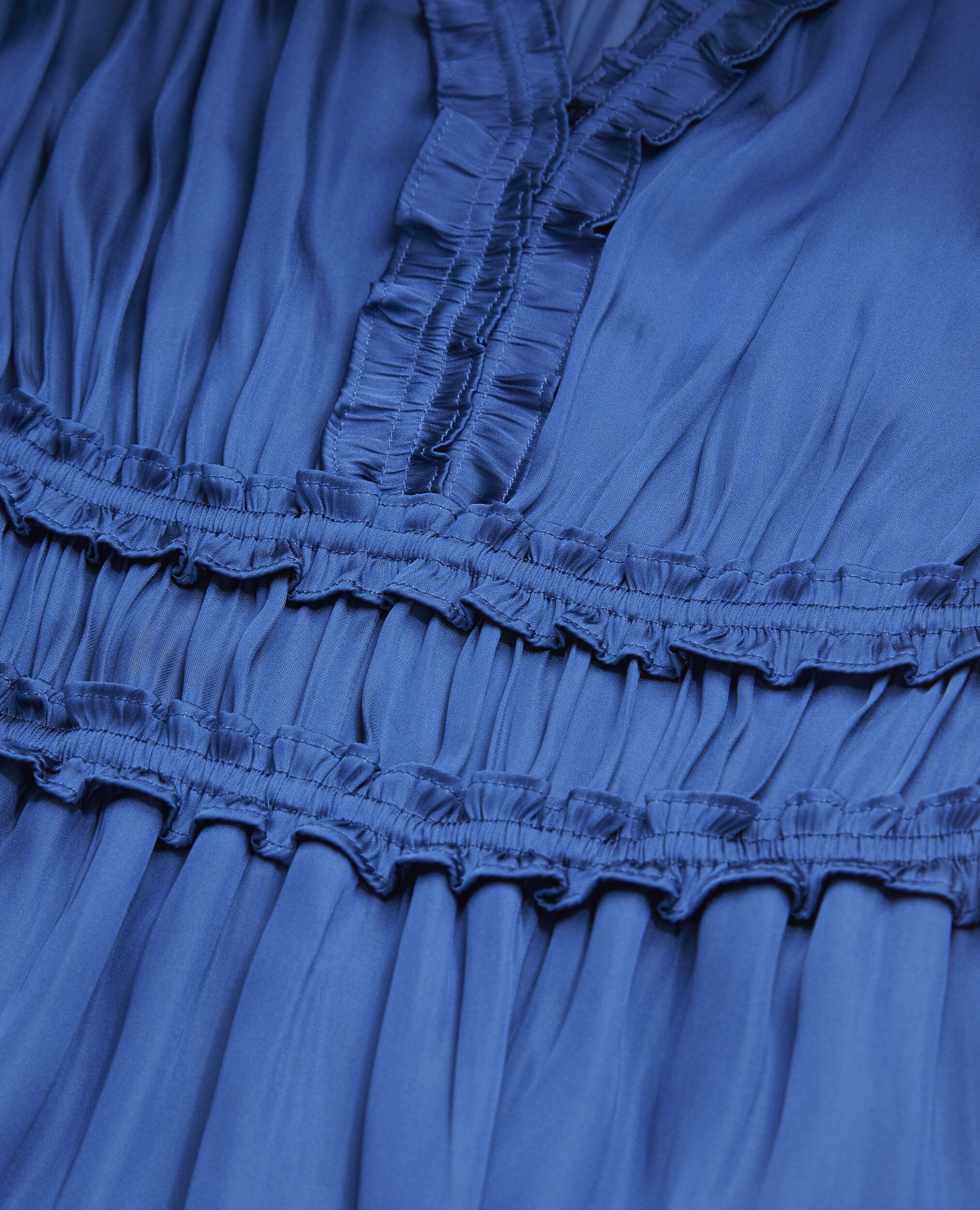 Robe courte bleue avec fronces