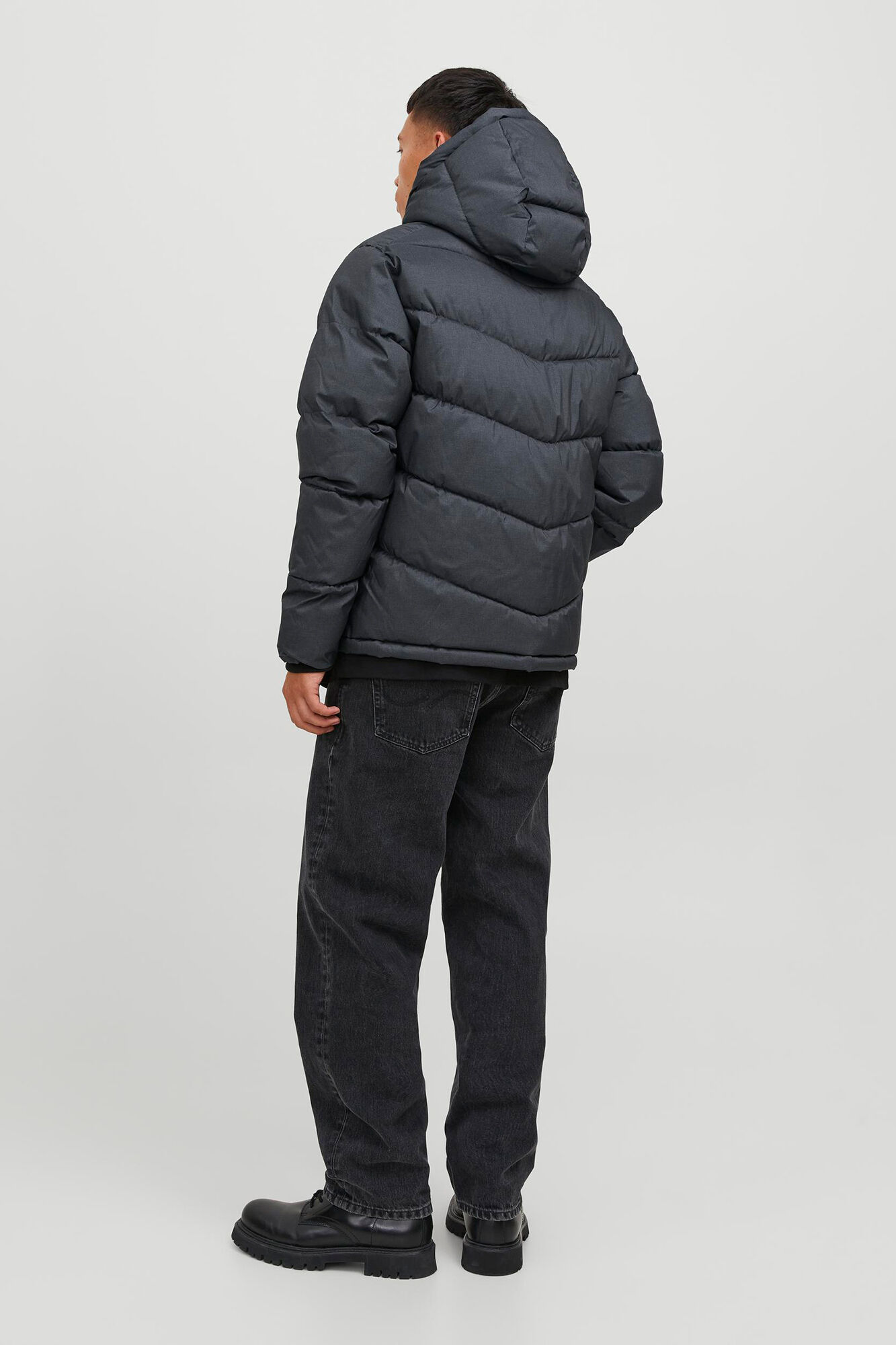 Jaqueta puffer com capuz