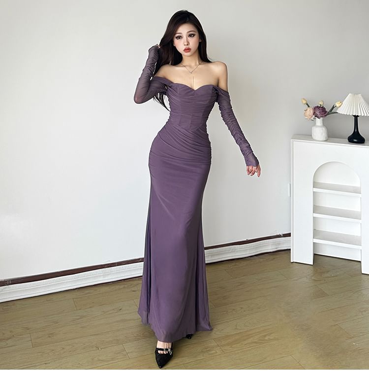 Bababy - Lange mouw off-shoulder maxi-jurk met effen kleur
