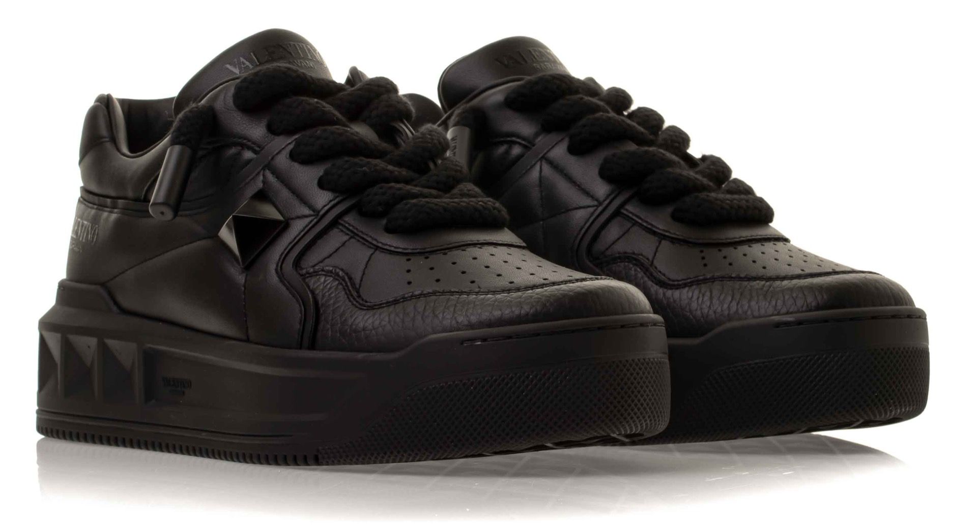 Valentino Garavani One Stud XL Sneaker