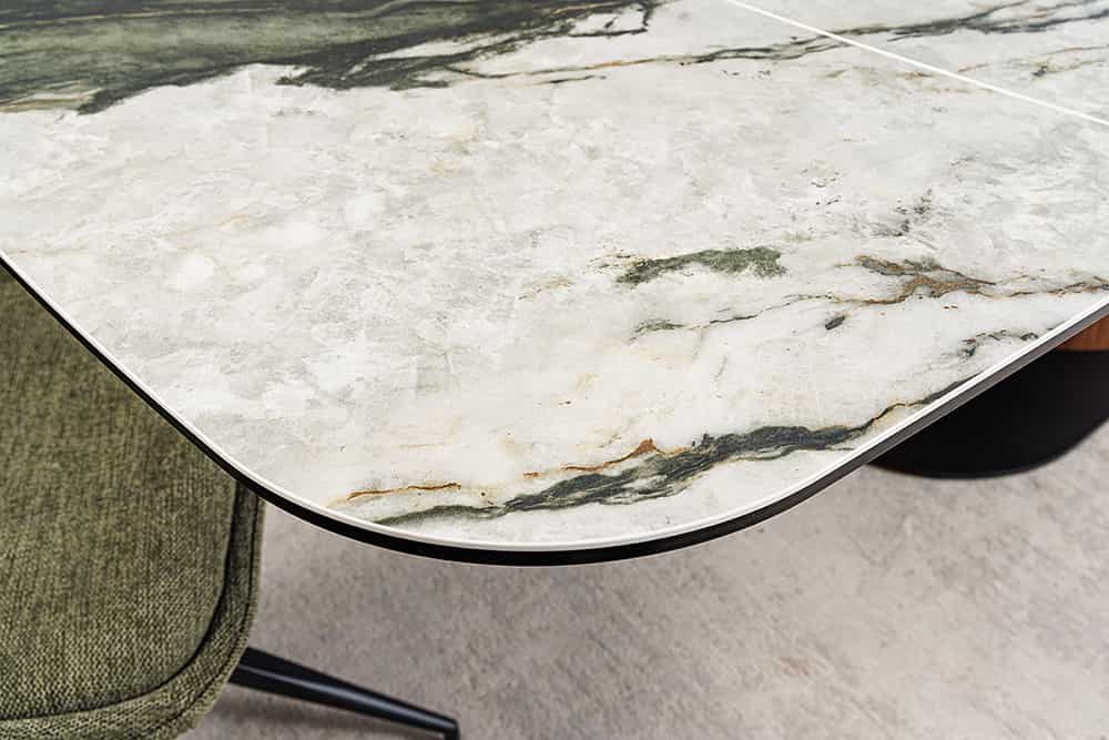 Ausziehbarer Esstisch ELEMENTS 180-260cm taupe grau spanische Keramik Walnuss Gestell