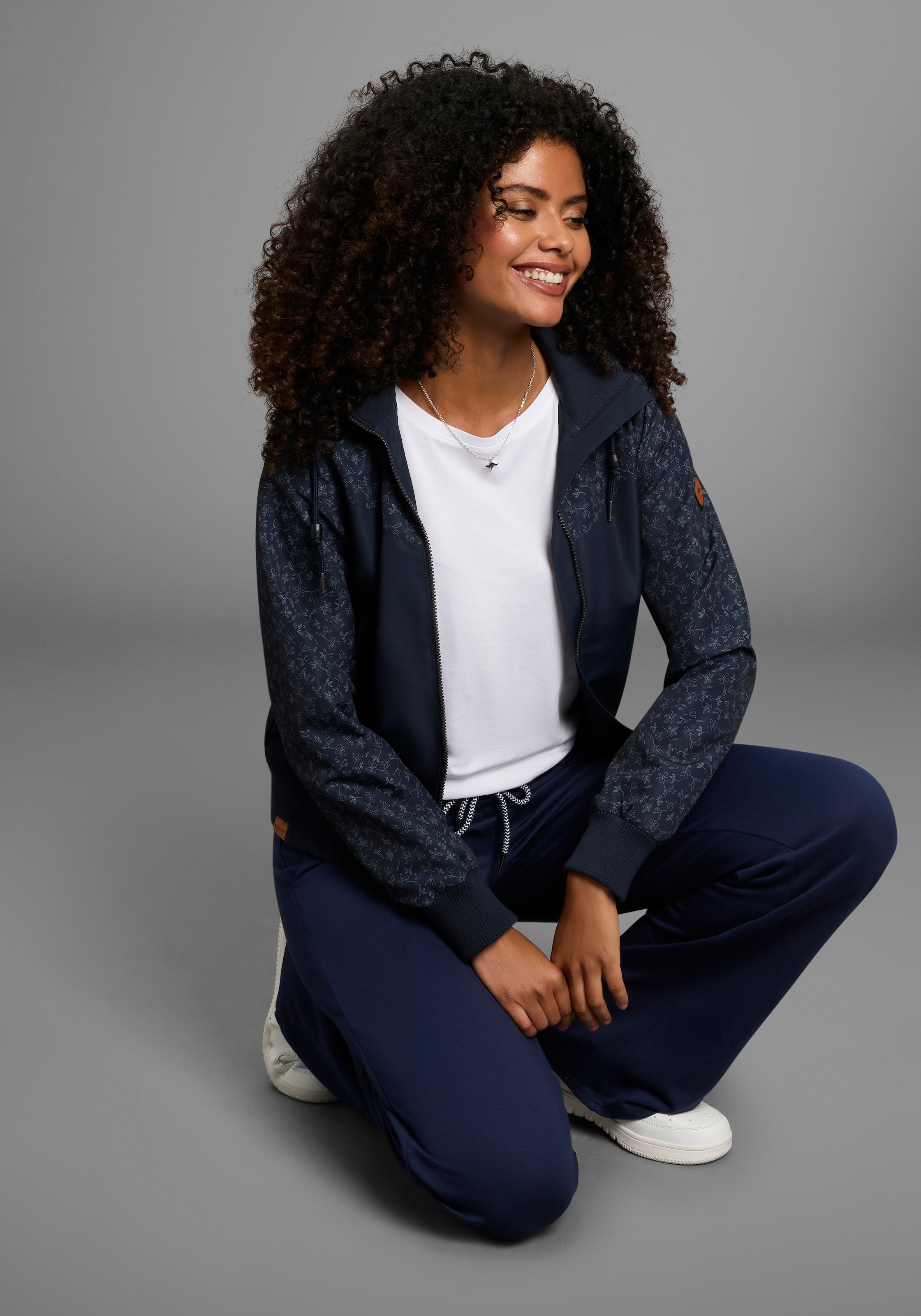 KangaROOS Funktionsjacke mit Kapuze Übergangsjacke, Blouson mit Print