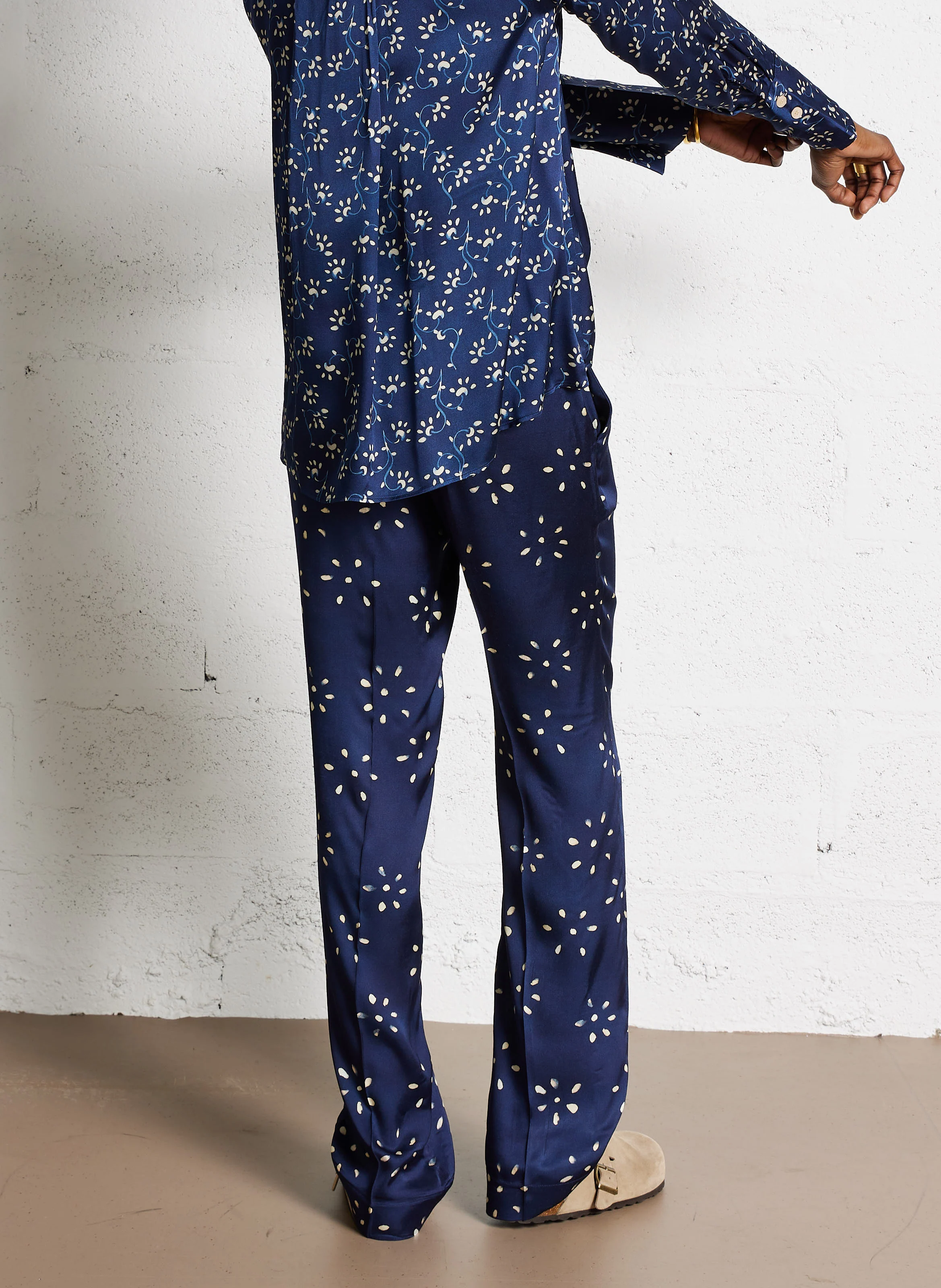 NAIMA - Pantalon droit satiné | Bleu