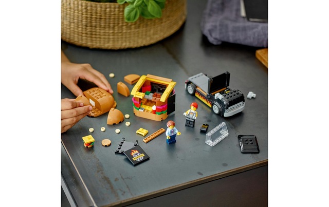 LEGO® Spielbausteine »Burger-Truck 60404«